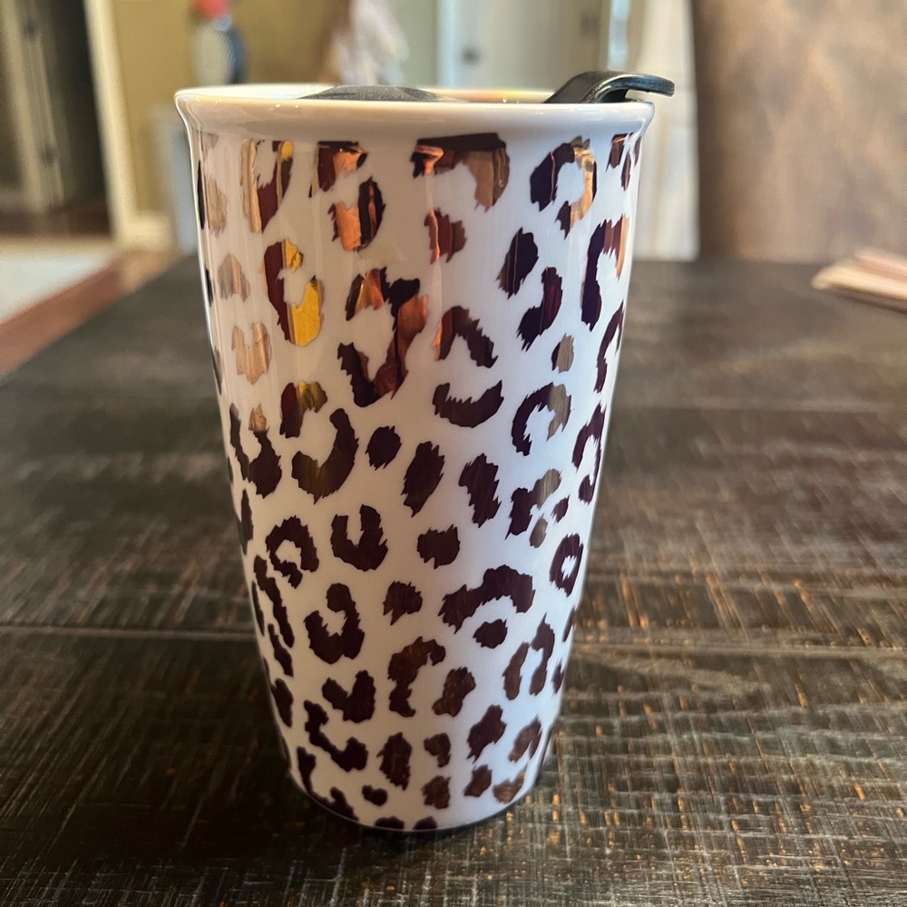 Leopard Gold and White Ceramic Cup with lid